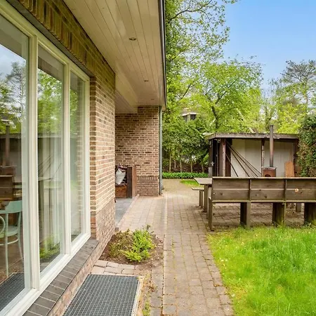 Grote Vakantiewoning 190m2! Op Ruim- En Groen Perceel *