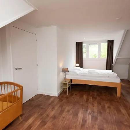 펜션 Grote Vakantiewoning 190m2! Op Ruim- En Groen Perceel