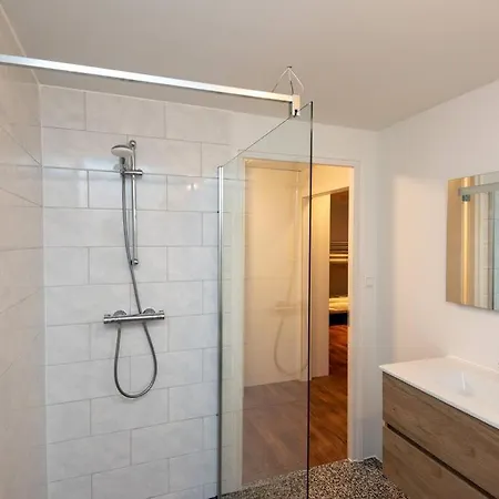 Grote Vakantiewoning 190m2! Op Ruim- En Groen Perceel 오털로
