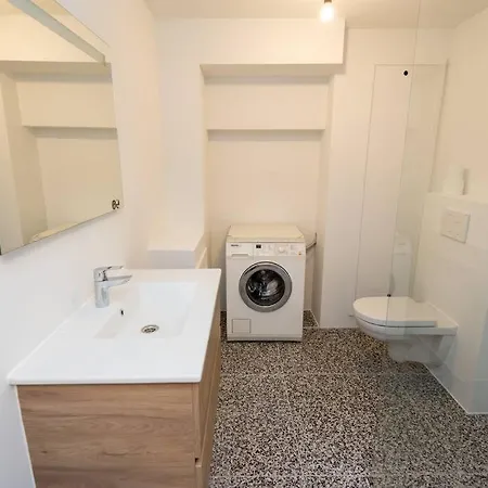펜션 Grote Vakantiewoning 190m2! Op Ruim- En Groen Perceel *
